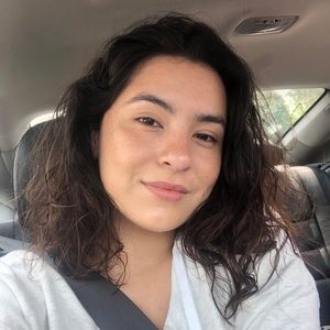 Meet your Posher, Gloria